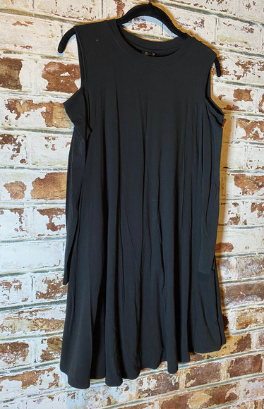 TOPSHOP Modal & Cotton Cold Shoulder Knit Shift Swing Dress - Picture 4 of 12